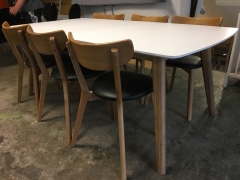 Matbord + 6st stolar